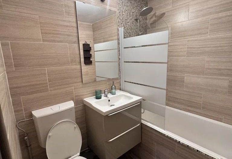 AP. 2 CAMERE PRIMA INCHIRIERE, COMPLET RENOVAT, BUCATARIE INCHISA - Poză 18