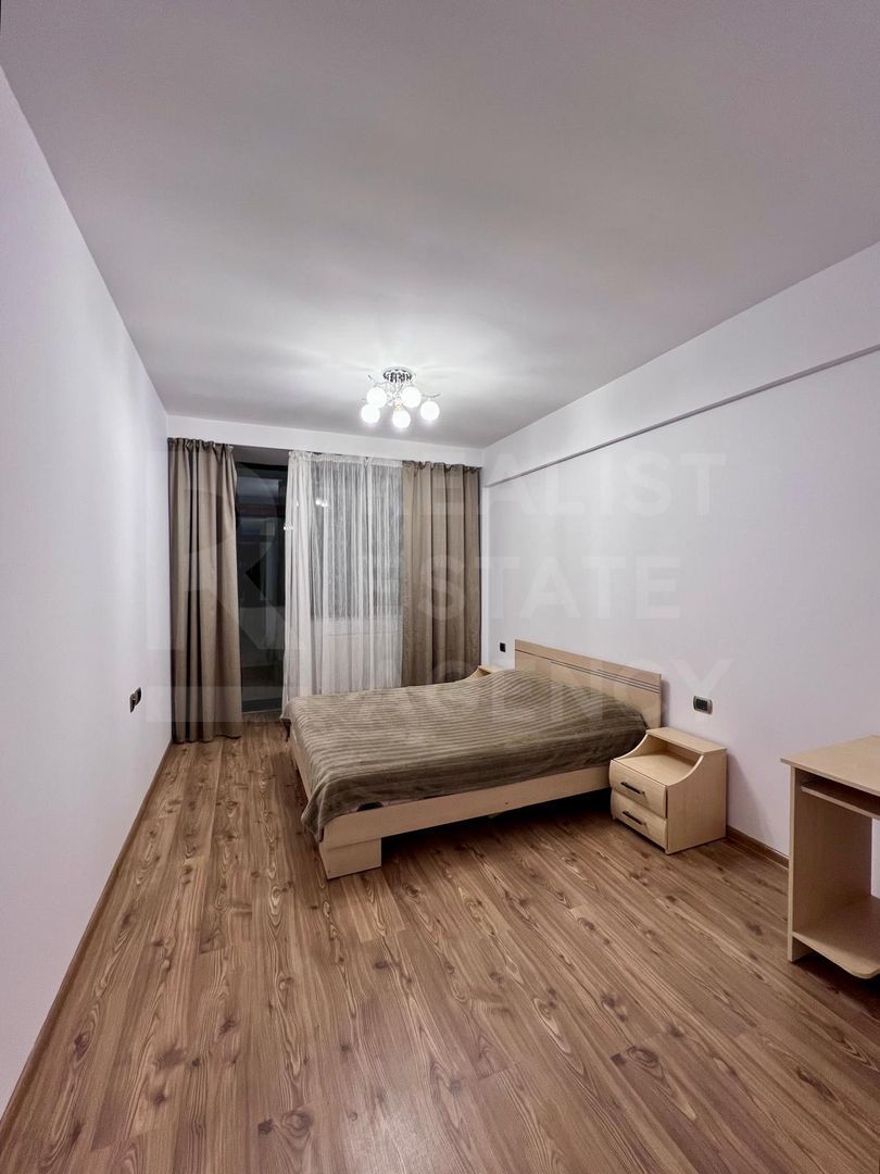 Apartament cu 3 camere – 13 Decembrie, Coresi la 5 minute pe jos. - Poză 9