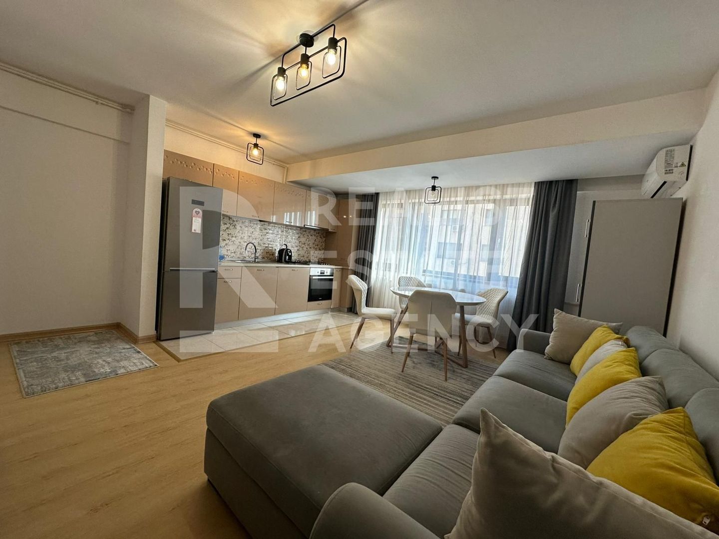Vânzare, apartament, 2 camere, bd. Uverturii, București - Poză 1
