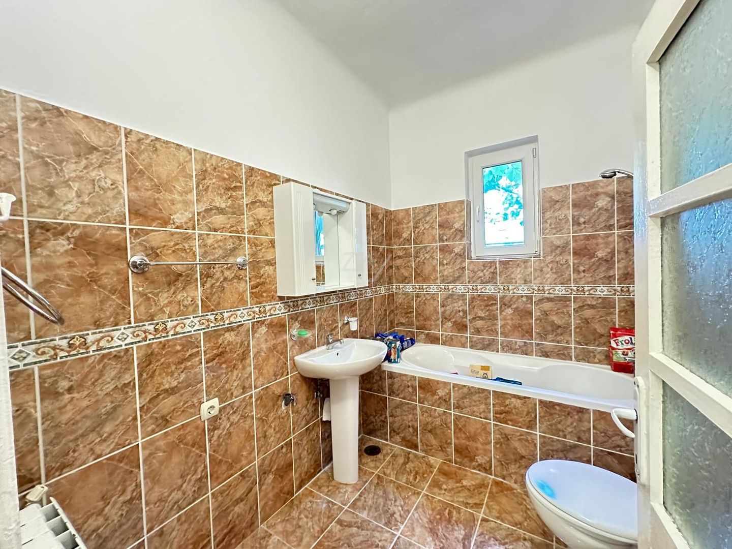 Casa individuala cu 5 camere decomandate. Pozitie excelenta. DIsponibila imediat - Poză 11