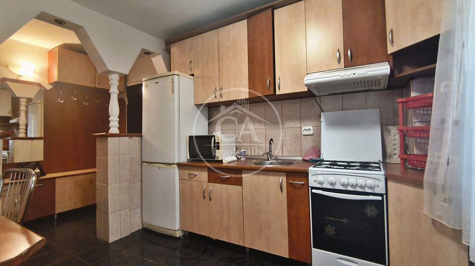 Apartament cu 2 camere de vânzare în zona Rogerius, Oradea - Poză 8