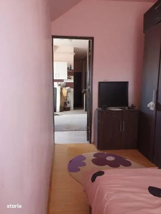 Apartament 3 cam zona Aradului mansarda. - Poză 8