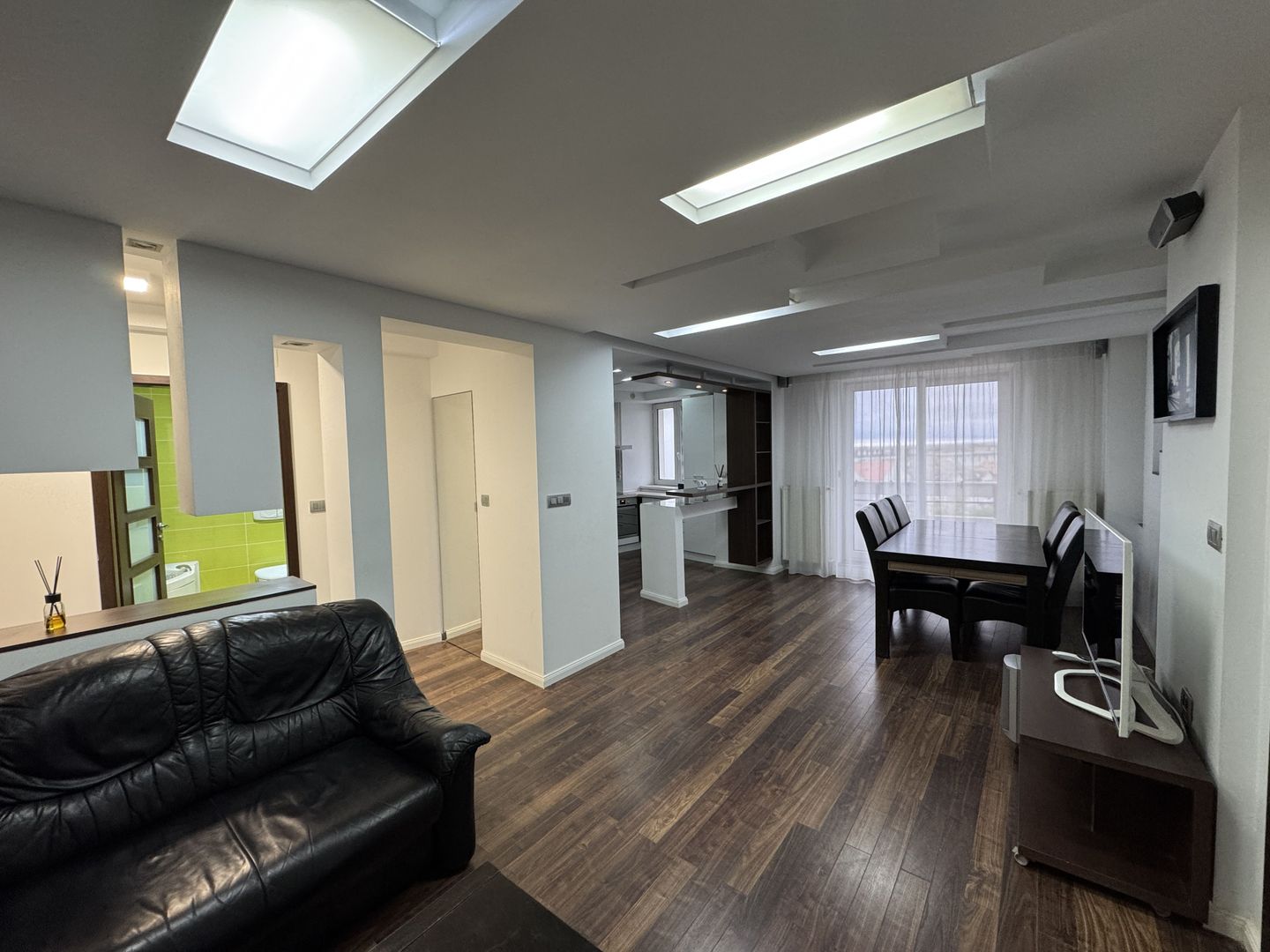 Super apartament in blocul turn de la OMV - Poză 13