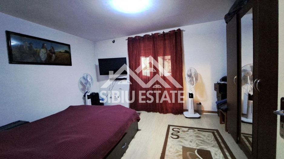 Casa Selimbar, pivnita mare, dormitor la parter - Poză 8