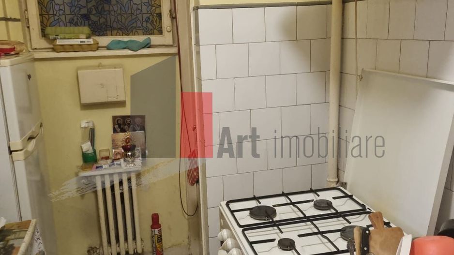 APARTAMENT 3 CAMERE -PIATA ROMANA - Poză 6