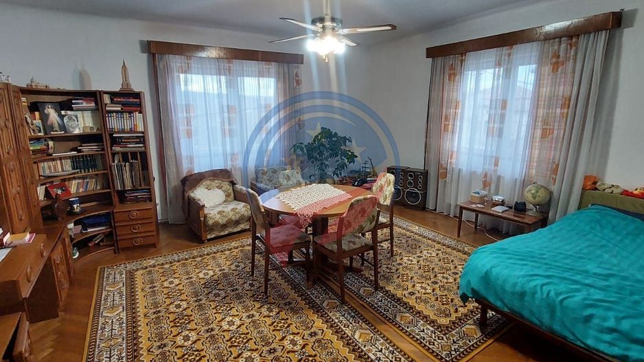Casă tip duplex de vânzare – 217 mp, teren 897 mp, zona centrală Luduș - Poză 7
