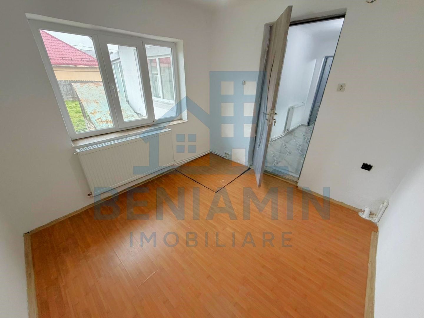 Casa 3 camere-Teren 300mp-Centrala termica-Libera-Zona Brestei - Poză 5