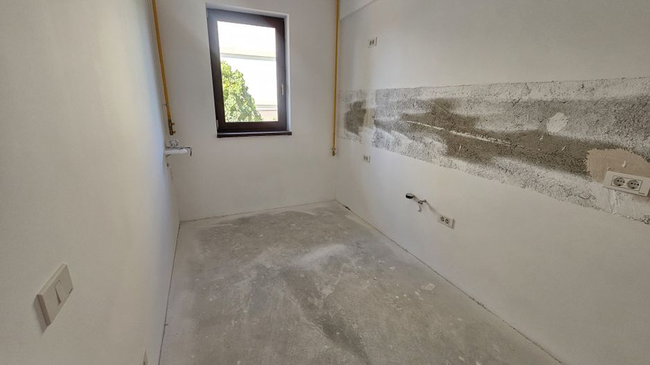 Garsonieră bloc deosebit Damaroaia - Poză 4