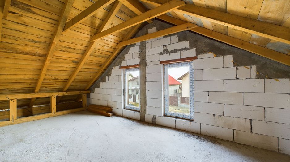 Casă în Izvin – 90 mp utili, curte 500 mp, la roșu - Poză 12