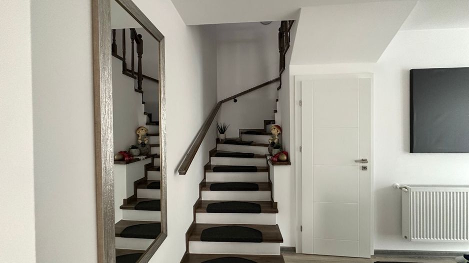 Casă de vânzare cu 3 dormitoare și curte – Ghimbav, Brașov - Poză 13