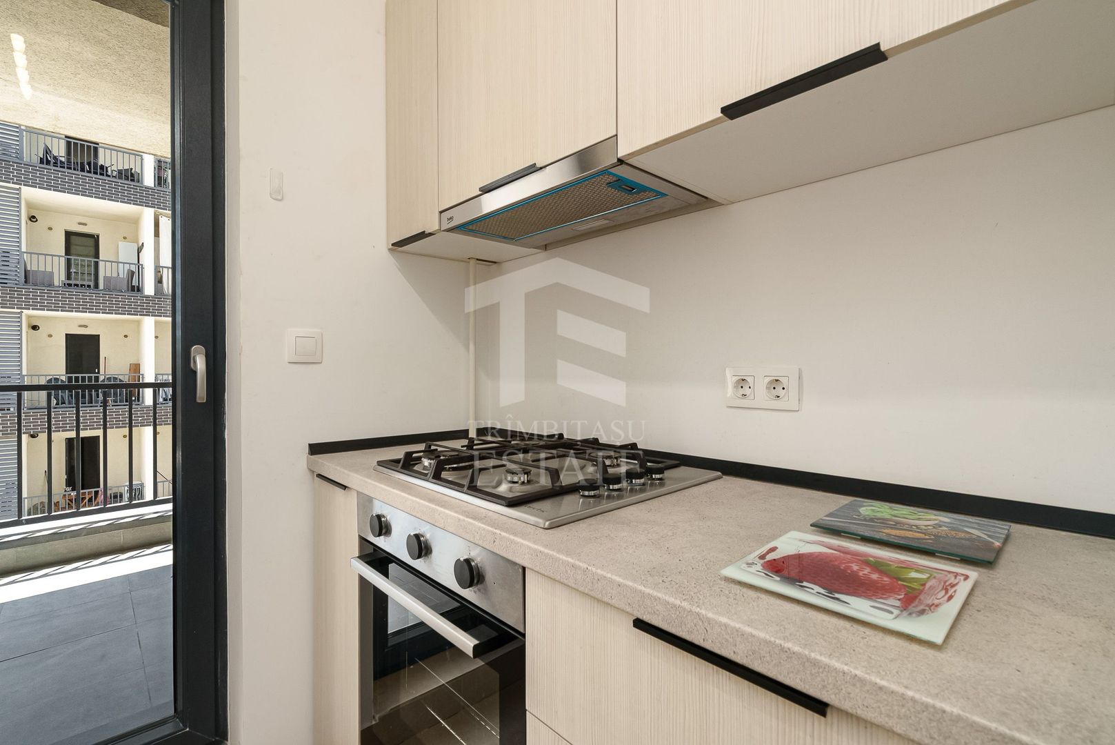Inchiriere 2 Camere Porsche Pipera - H Pipera Lake, parcare inclusa - Poză 14