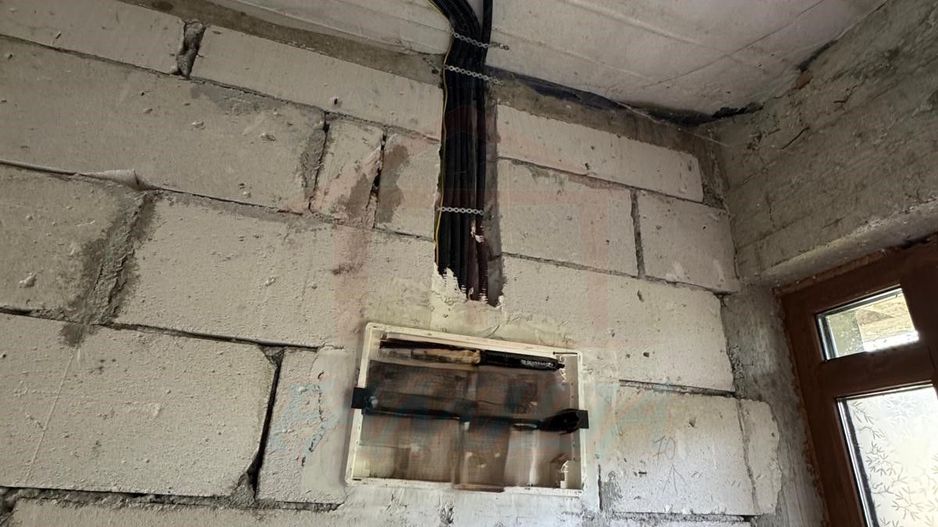 99.900 Euro casa+teren 1000 mp(concesiune) in com Sendreni - Poză 11