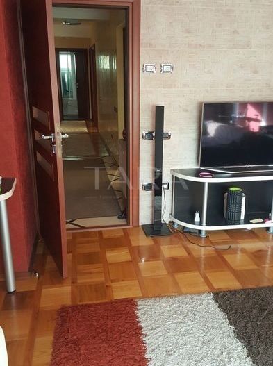 Apartament Spațios de 4 Camere în Andrei Mureșanu - Poză 3