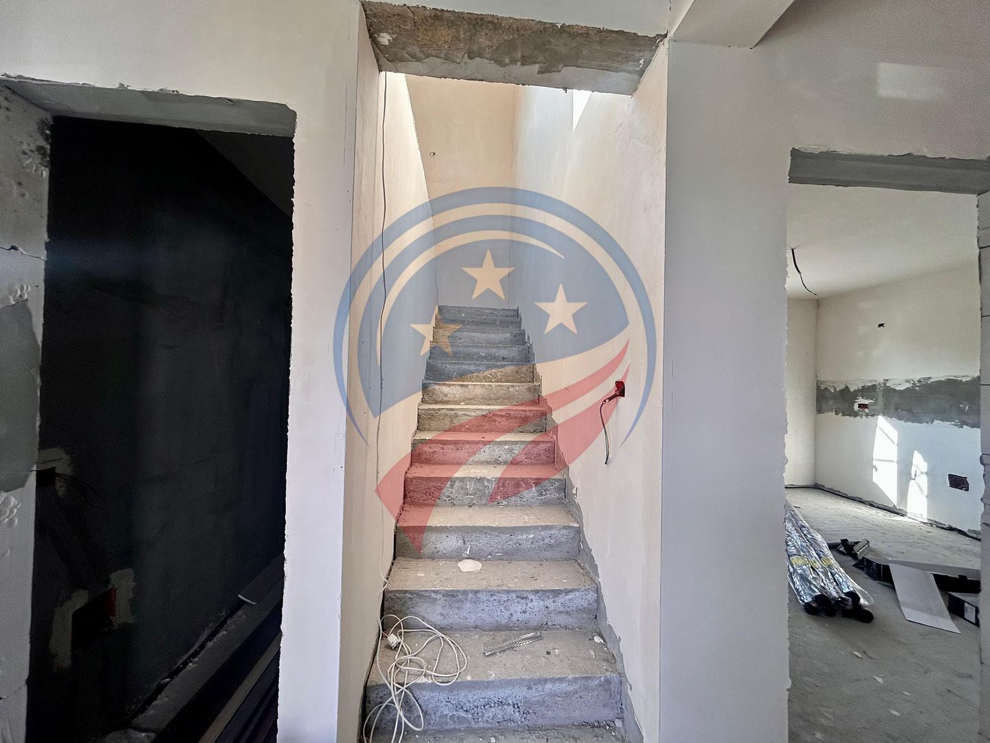 Vilă cu 4 camere de vânzare in Craiova - Poză 18