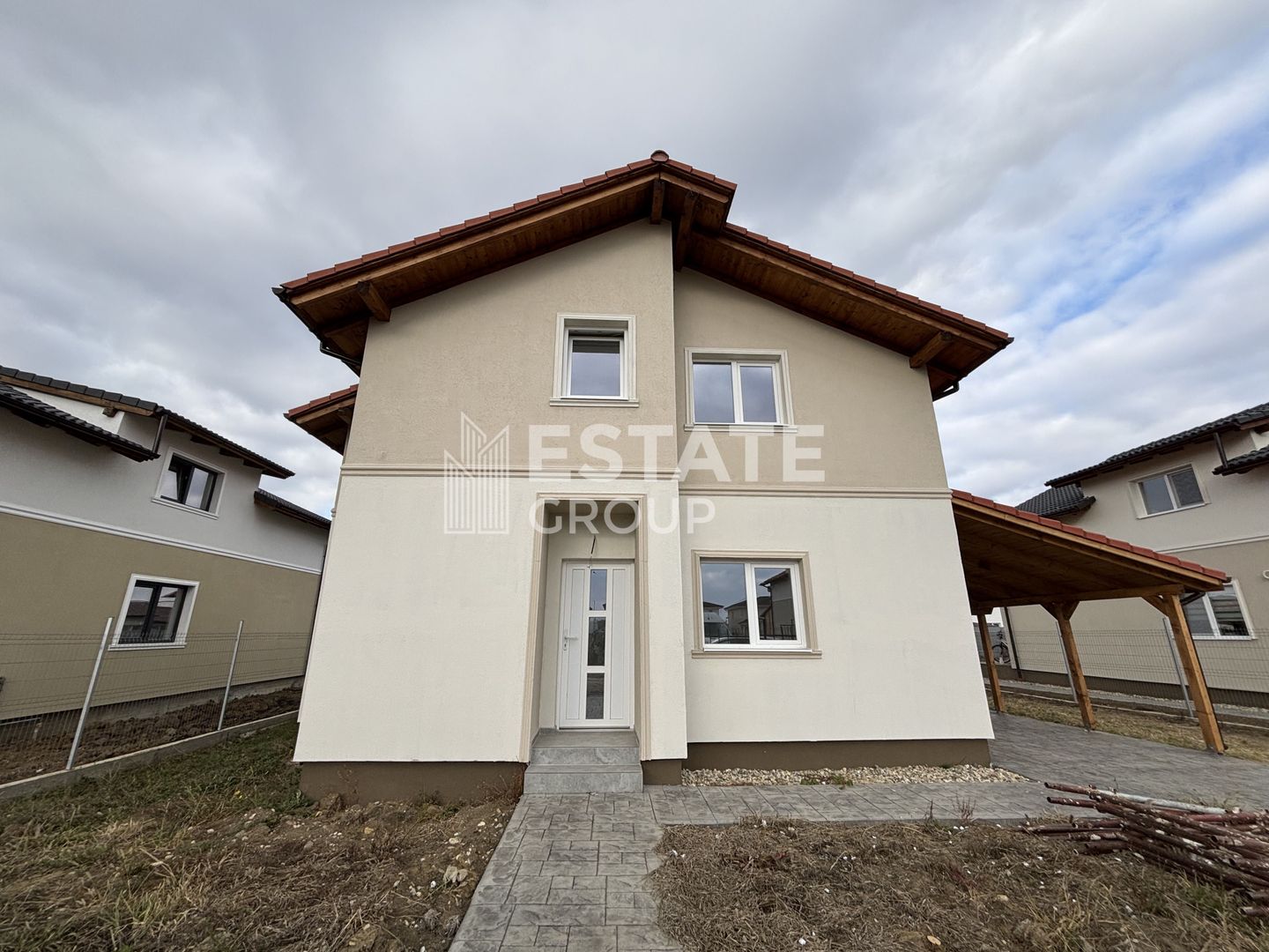 Casa individuala cu 5 camere in Mosnita Noua zona castel - Poză 10