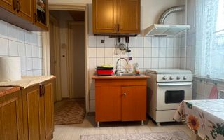Apartament 2 camere etaj 2 | Traian Spital nr 2 | Mutare imediata - Poză 5