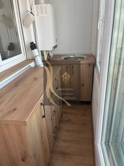 Vând apartament deosebit, zonă ultracentrală, renovat deosebit - Poză 12