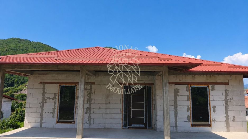 Casa 4 camere 220 mp-teren 7 ari-garaj-terasa 28 mp-Poiana Ilvei - Poză 2