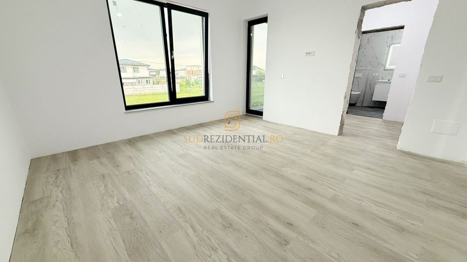 Vila individuala cu 5 camere / 3 bai / dressing / teren 343 mp - Poză 11