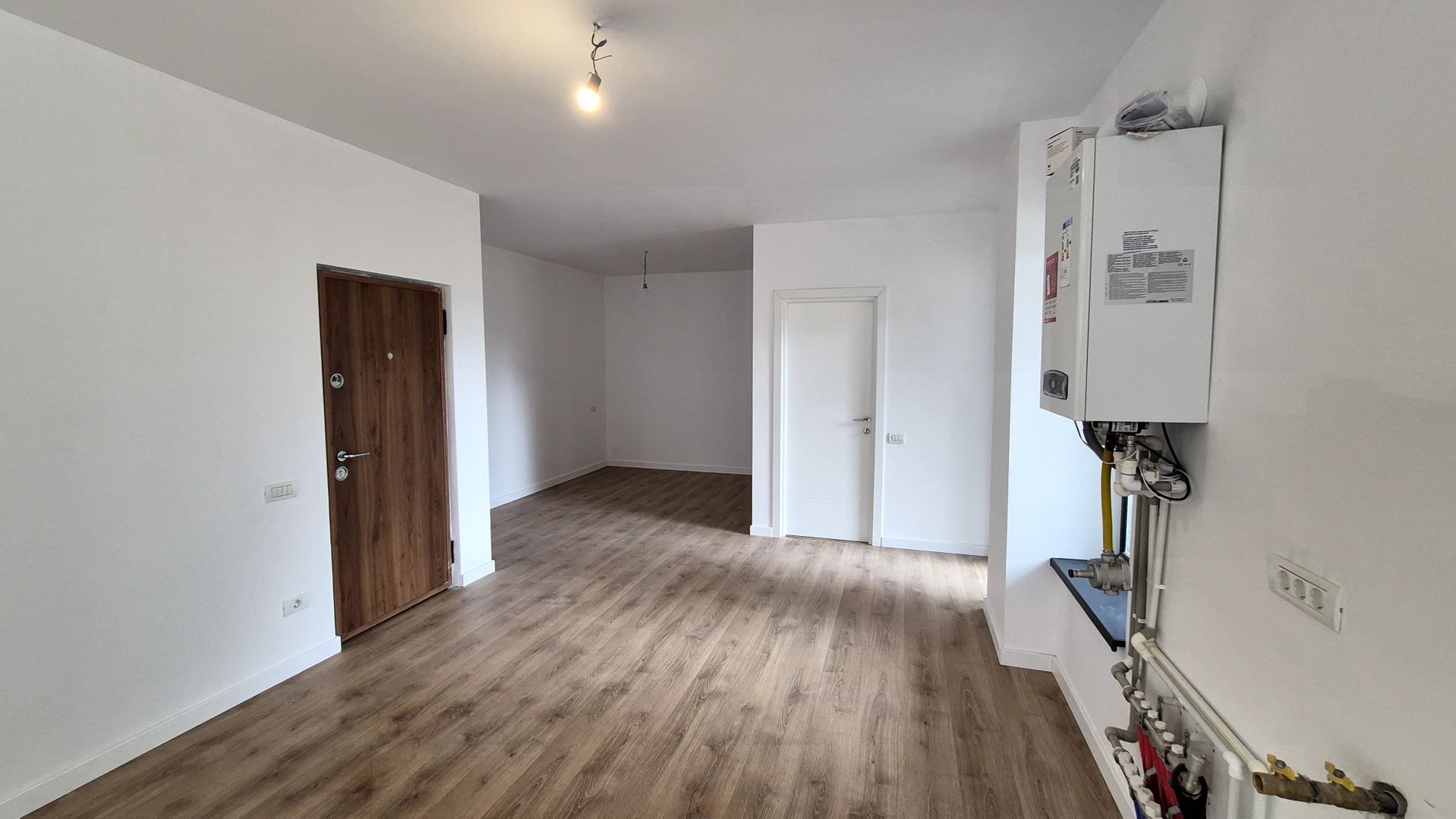 Apartament cu 2 camere 48,90 mp + 21,90 mp terasele + loc de parcare - Busteni - Poză 6