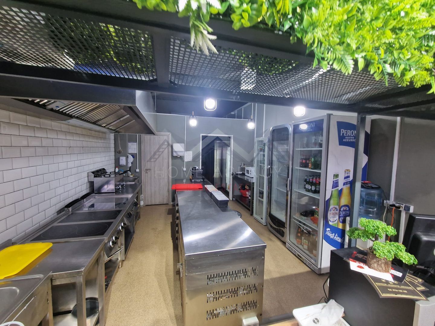 Bistro de vânzare “la cheie” – zonă cu trafic intens, complet utilat, autorizat - Poză 7