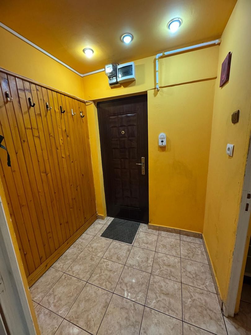 Propunem apartament de vanzare, 2 camere zona intim Arad - Poză 2