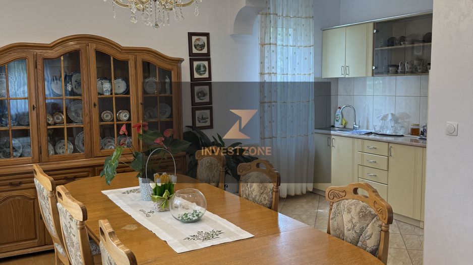 Casa spațioasă în Oradea str Izvorului - Poză 14