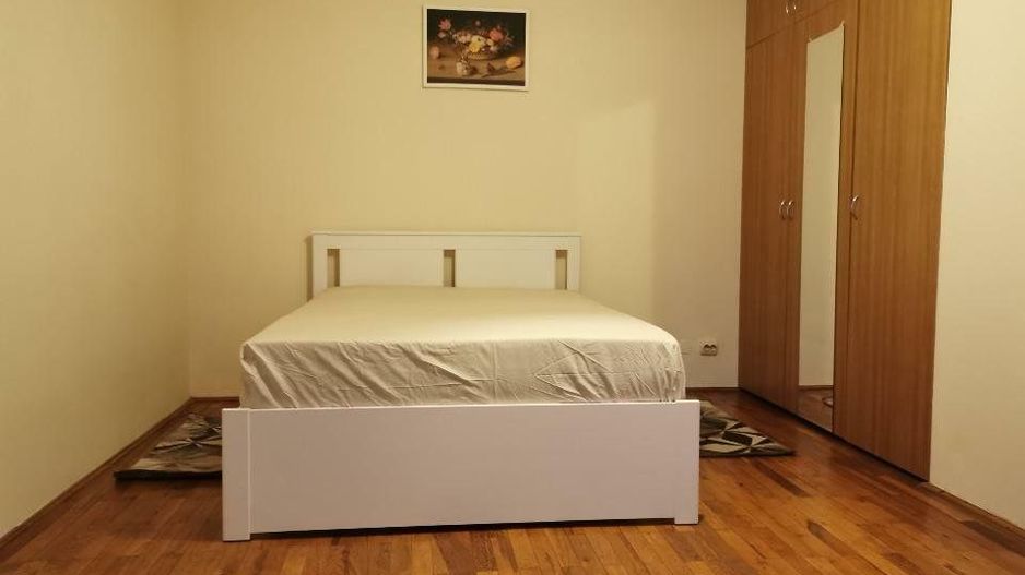 Garsonieră spațioasă de 50 mp, ultracentrală, renovată, Bd. Unirii - Poză 1