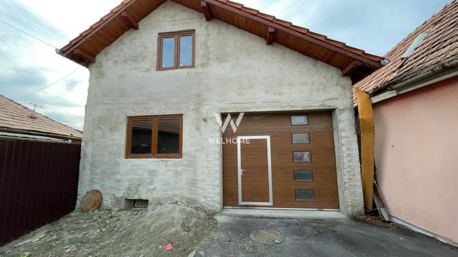 Casa de Vanzare CU GARAJ in Gusterita - Sibiu - Poză 1
