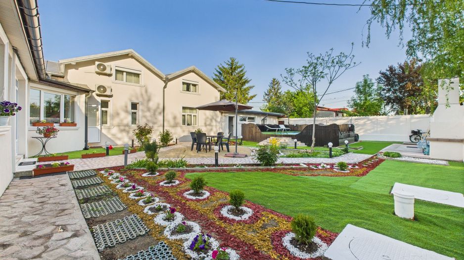 Proprietatea ideala pentru investitie sau locuit pe Str. 16 Februarie - Poză 2