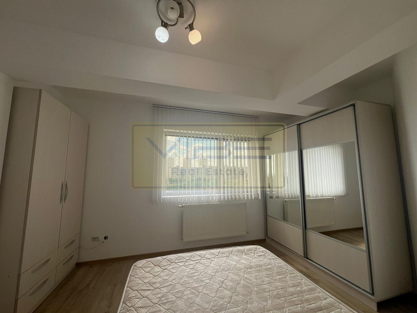 Apartament modern 2 dormitoare+living Nicolina T.Neculai - Poză 10