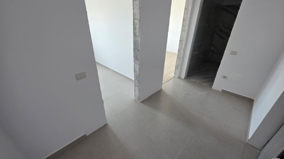 AP. 2 CAMERE - ACTE GATA, BUCATARIE INCHISA, LOC PARCARE, COMISION 0% - Poză 9