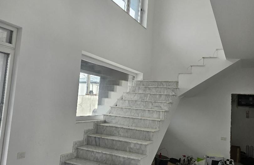 Casă / Vilă de vânzare în Bucuresti - Poză 2