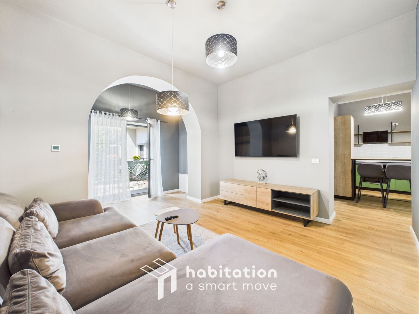Elegant, finisaje premium, locație deosebita - 3 camere  în Bălcescu - Poză 2