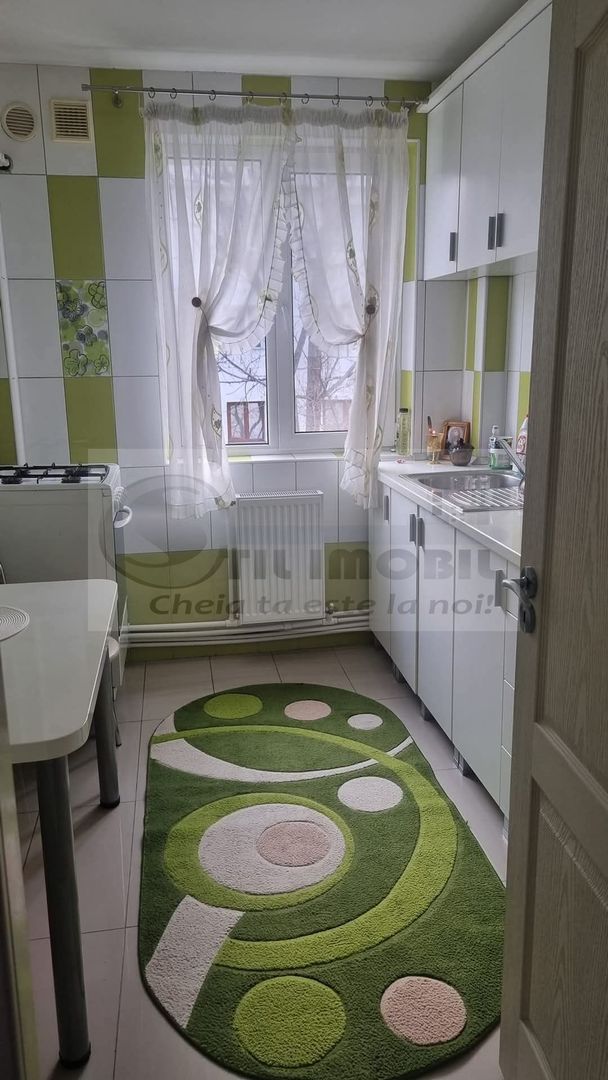 APARTAMENT 3 CAMERE SEMIDECOMANDAT  PODU ROS PASAPOARTE - Poză 1
