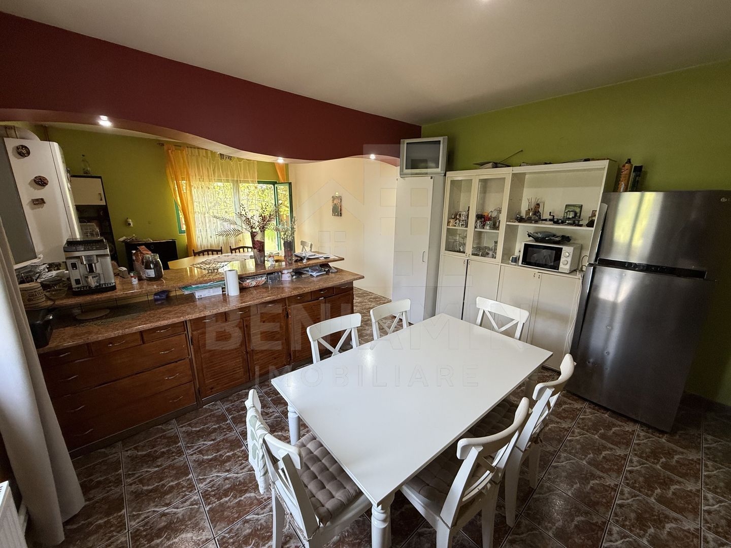 Casa Spatioasa D+P+1+M – 615mp - Teren 1000mp - Rovine - Poză 10