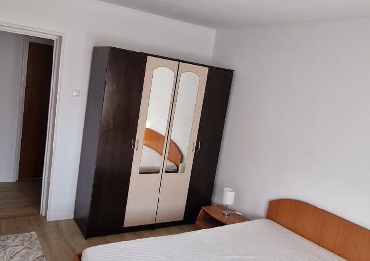 AP. 3 CAMERE DRISTOR, RENOVAT, BUCATARIE INCHISA, METROU 5 MINUTE - Poză 2