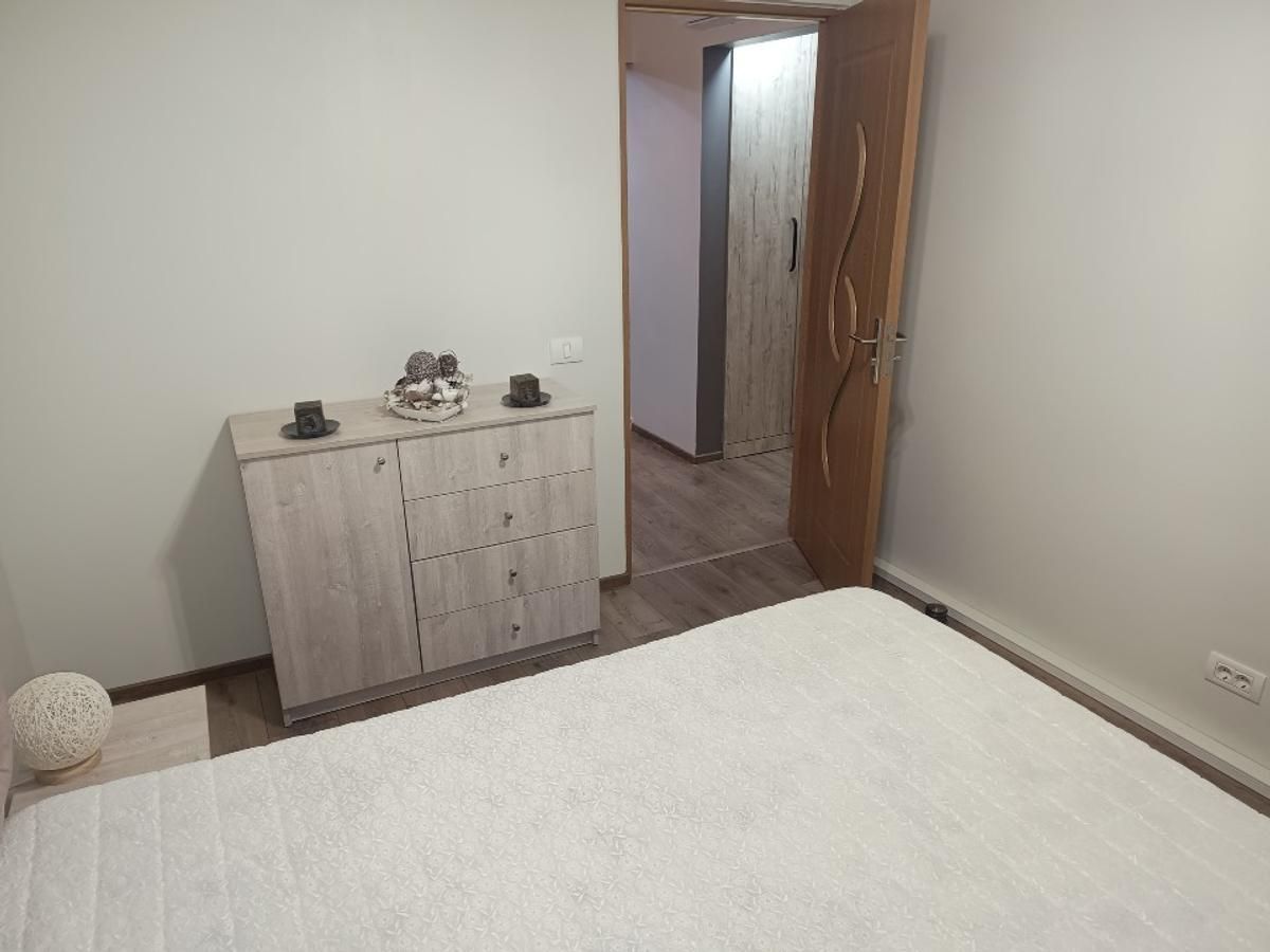 Lipovei | 4 Camere | Decomadat | Etaj Intermediar | Mobilat si Utilat - Poză 9