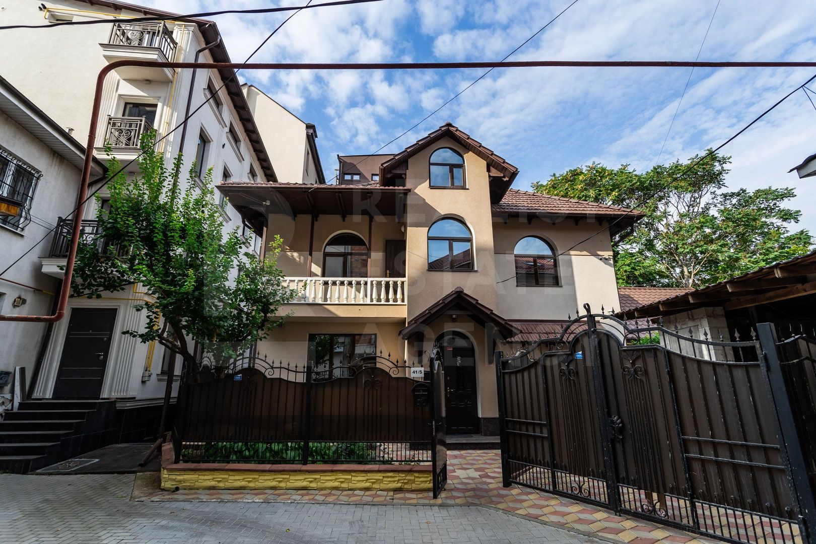 Chirie, spațiu de birouri, 236 mp, strada București, Centru - Poză 1