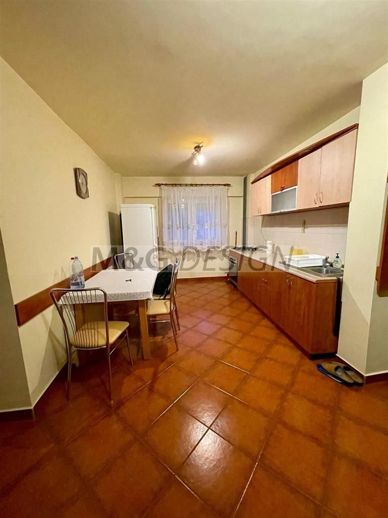 3 camere dec etaj 1 2 bai C Aradului la 10.min de MALL - Poză 1