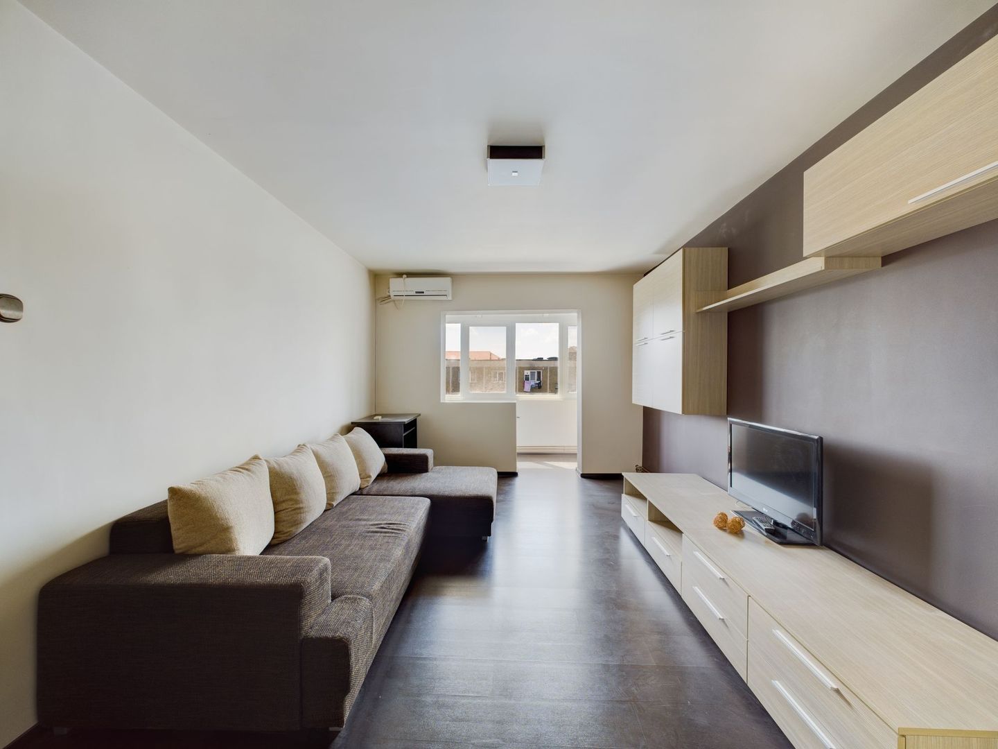 Apartament zona Lipovei - Poză 1