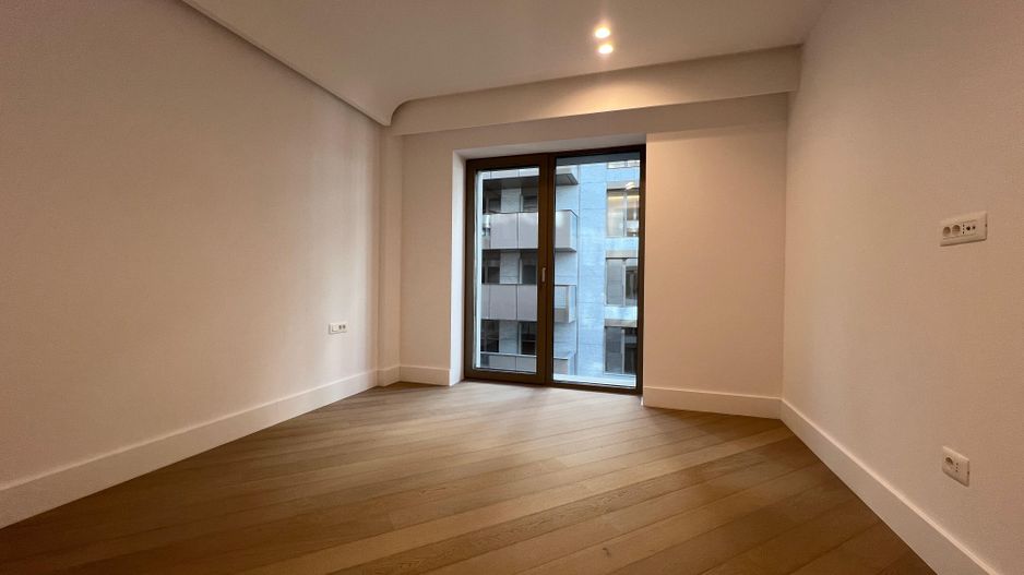 3 CAMERE LUX| 90 mp -Cortina 126| EROU IANCU NICOLAE - Poză 7