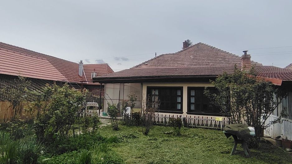 DE VANZARE CASA 5CAMERE ZONA CENTRALA TALMACIU - Poză 39