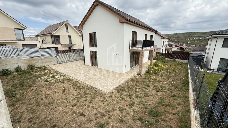 Case cu garaj Chinteni zona străzii Ana Aslan - Poză 2
