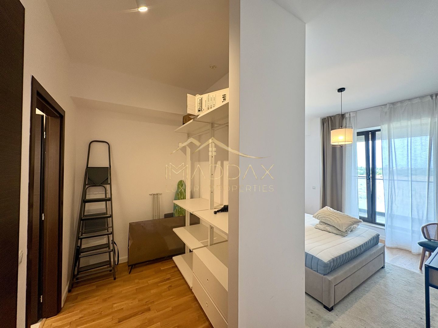 APARTAMENT de LUX cu 3 CAMERE cu Terasa si loc de parcare - Poză 13
