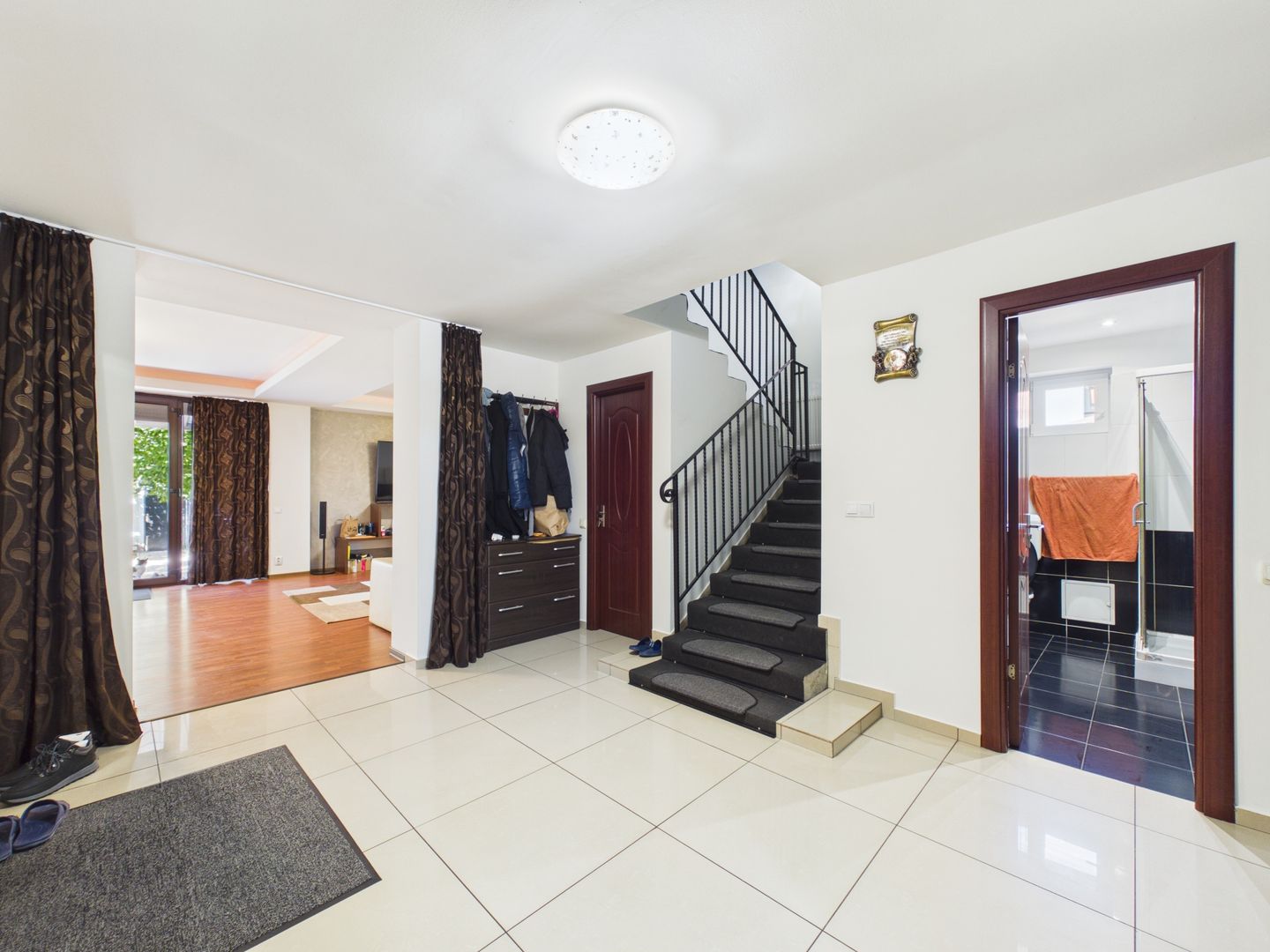 VILĂ INDIVIDUALĂ DRAGOMIREȘTI-VALE | 255 MP UTILI | TEREN 807 MP - Poză 4