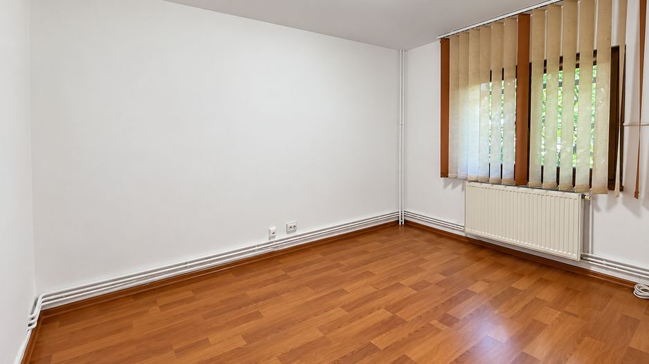 Apartament 4 camere NEMOBILAT, la PARTER, pretabil birouri - Poză 7