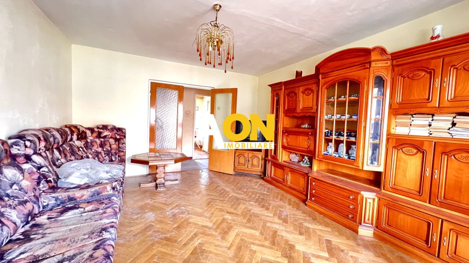 Apartament 3 Camere | DECOMANDAT | 71 mp | Zona Cetate - Poză 2