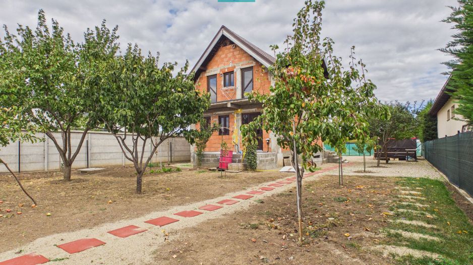 Casă la roșu D+P+M cu teren de 552 mp în Zădăreni - Poză 3
