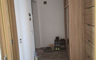 Apartament 2 camere decomandat, etaj 1, renovat parțial. - Poză 5